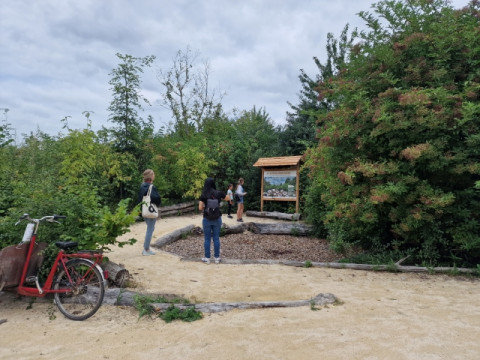 Bezoekers bij Bodemdierensafari Floriade